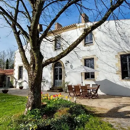 Couette-café Au Logis De La Mongie Soullans