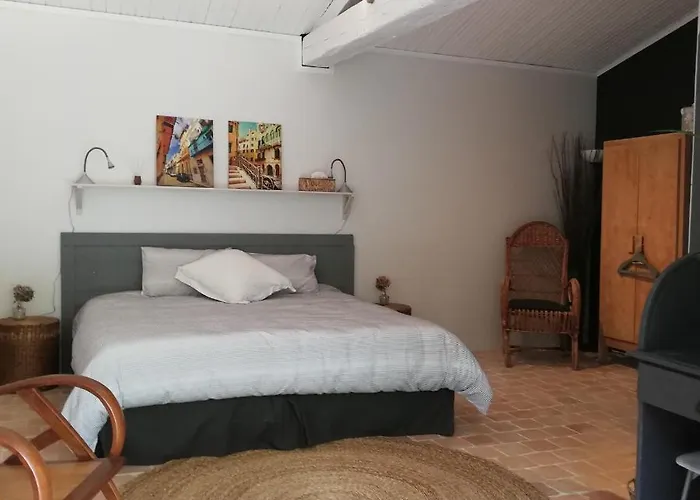 Au Logis De La Mongie B&B Soullans