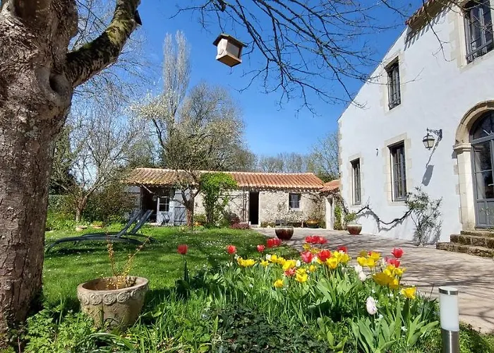 Au Logis De La Mongie Oda ve Kahvaltı Soullans